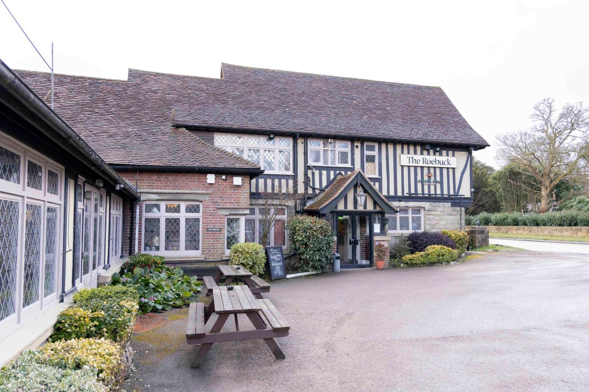Roebuck By Greene King Hotel