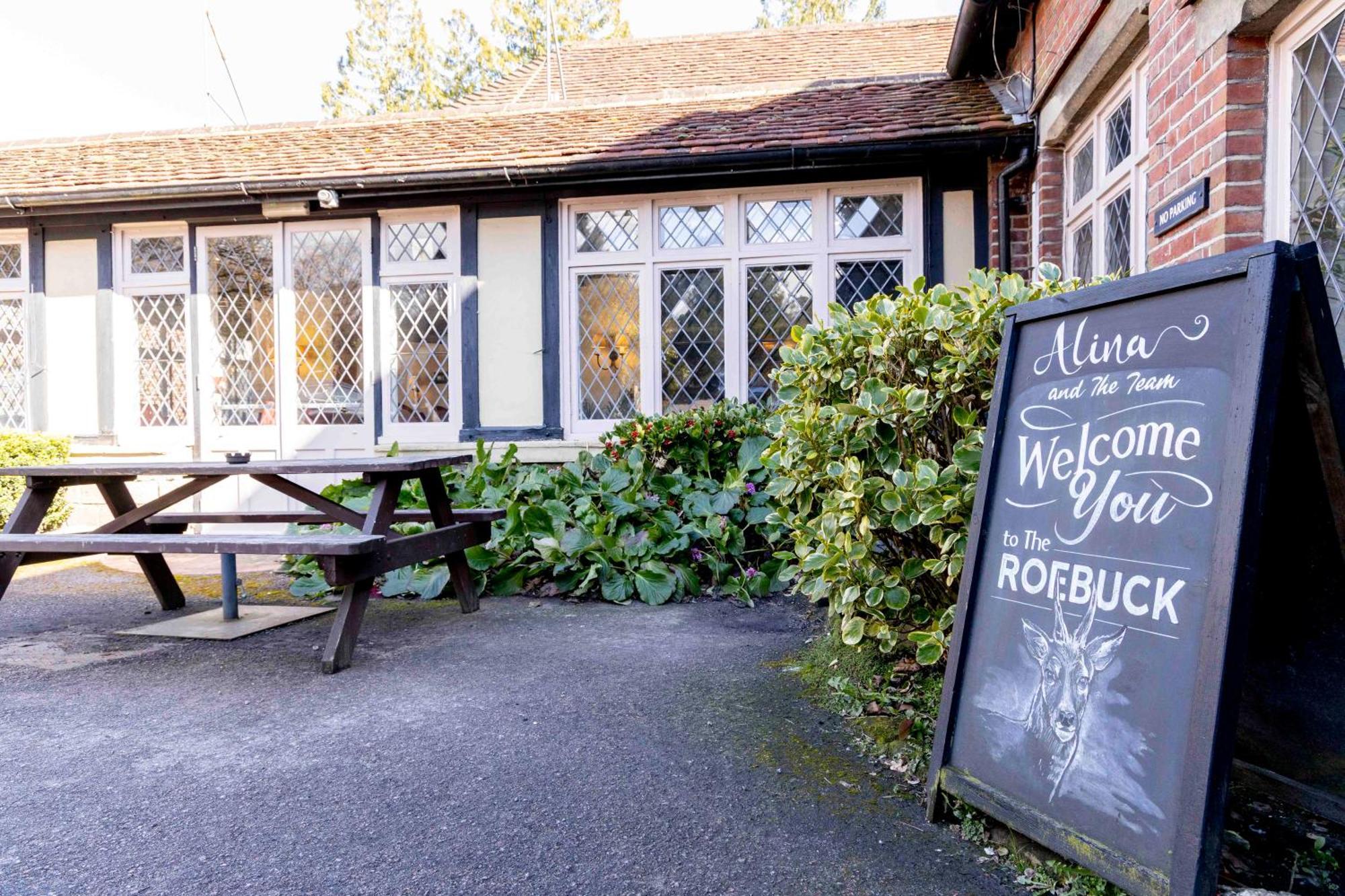 Roebuck By Greene King Hotel