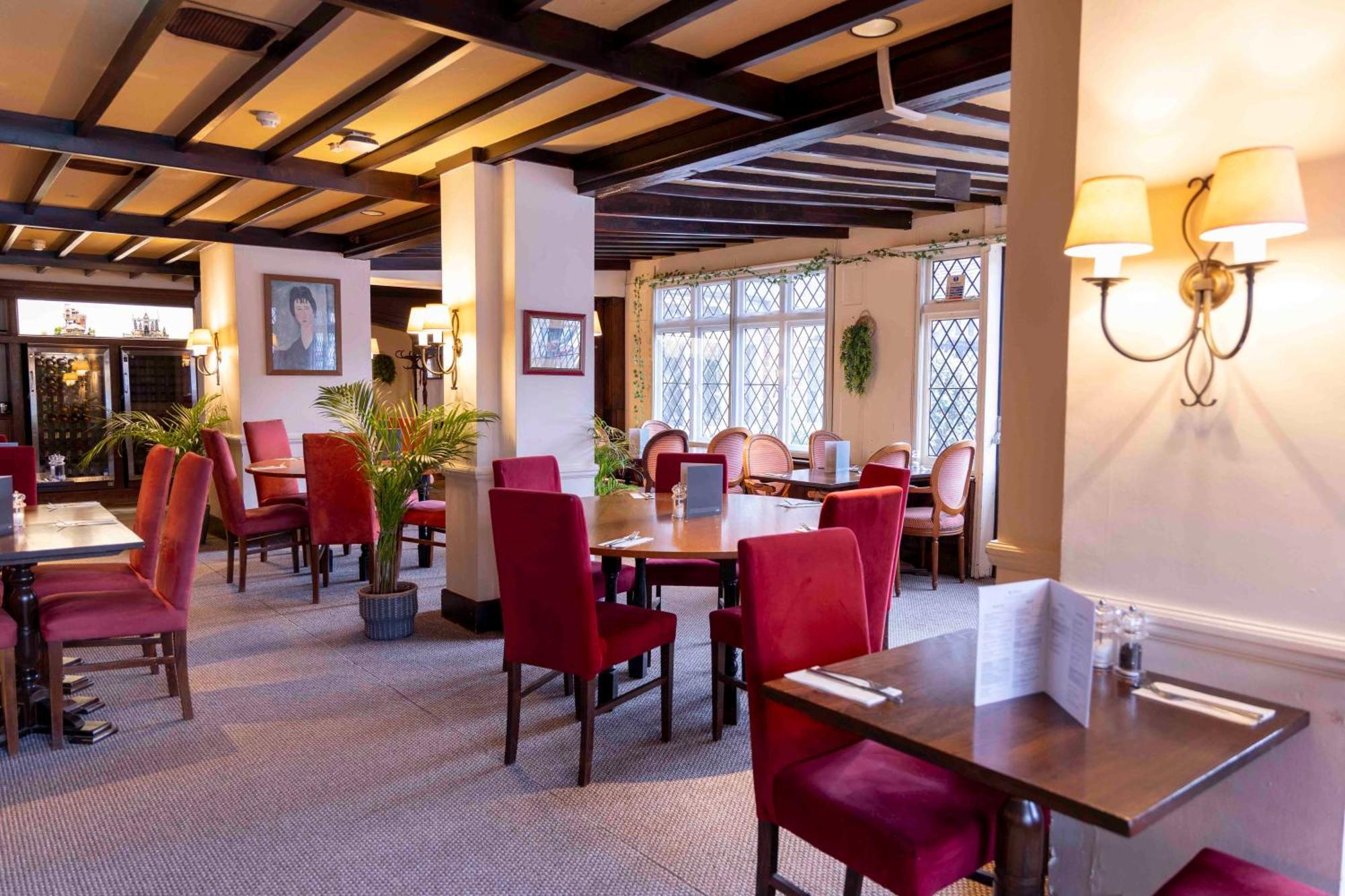 Hotel Roebuck By Greene King 3*