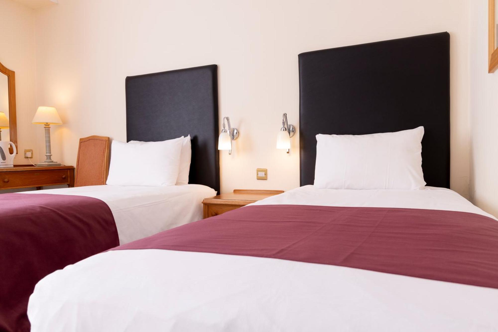 Roebuck By Greene King Hotel Forest Row