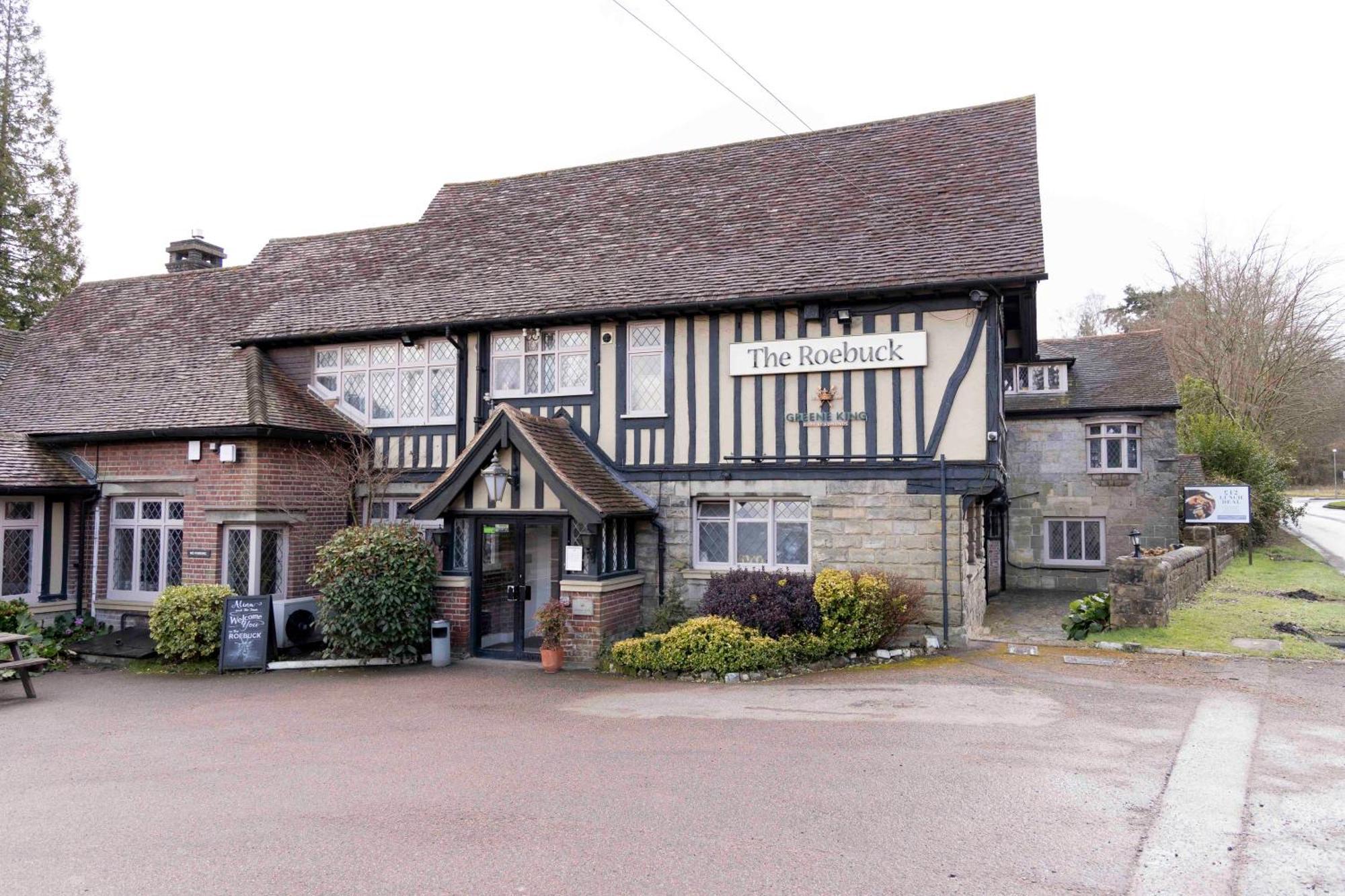 Roebuck By Greene King Hotel 3*