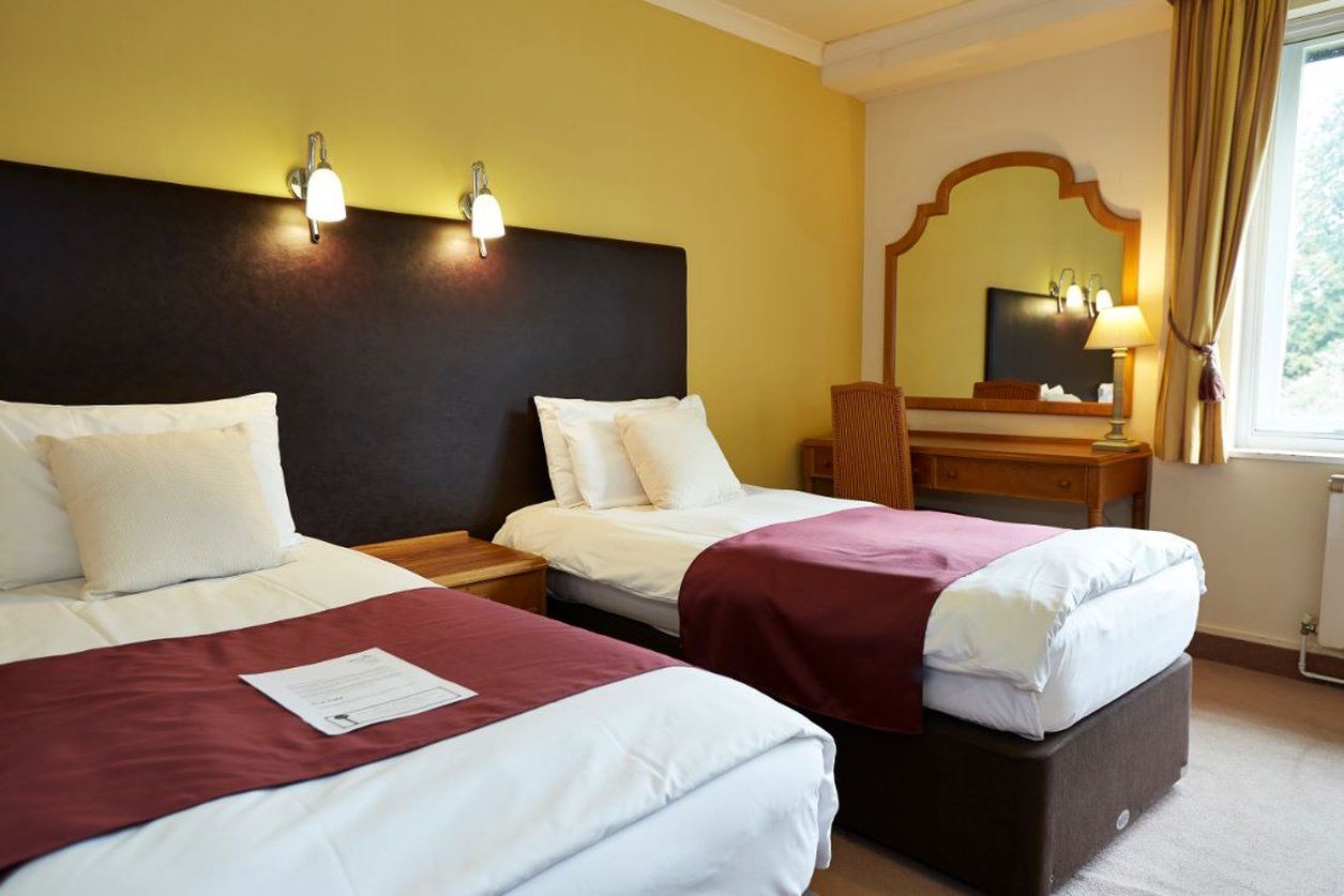 Hotel Roebuck By Greene King Forest Row