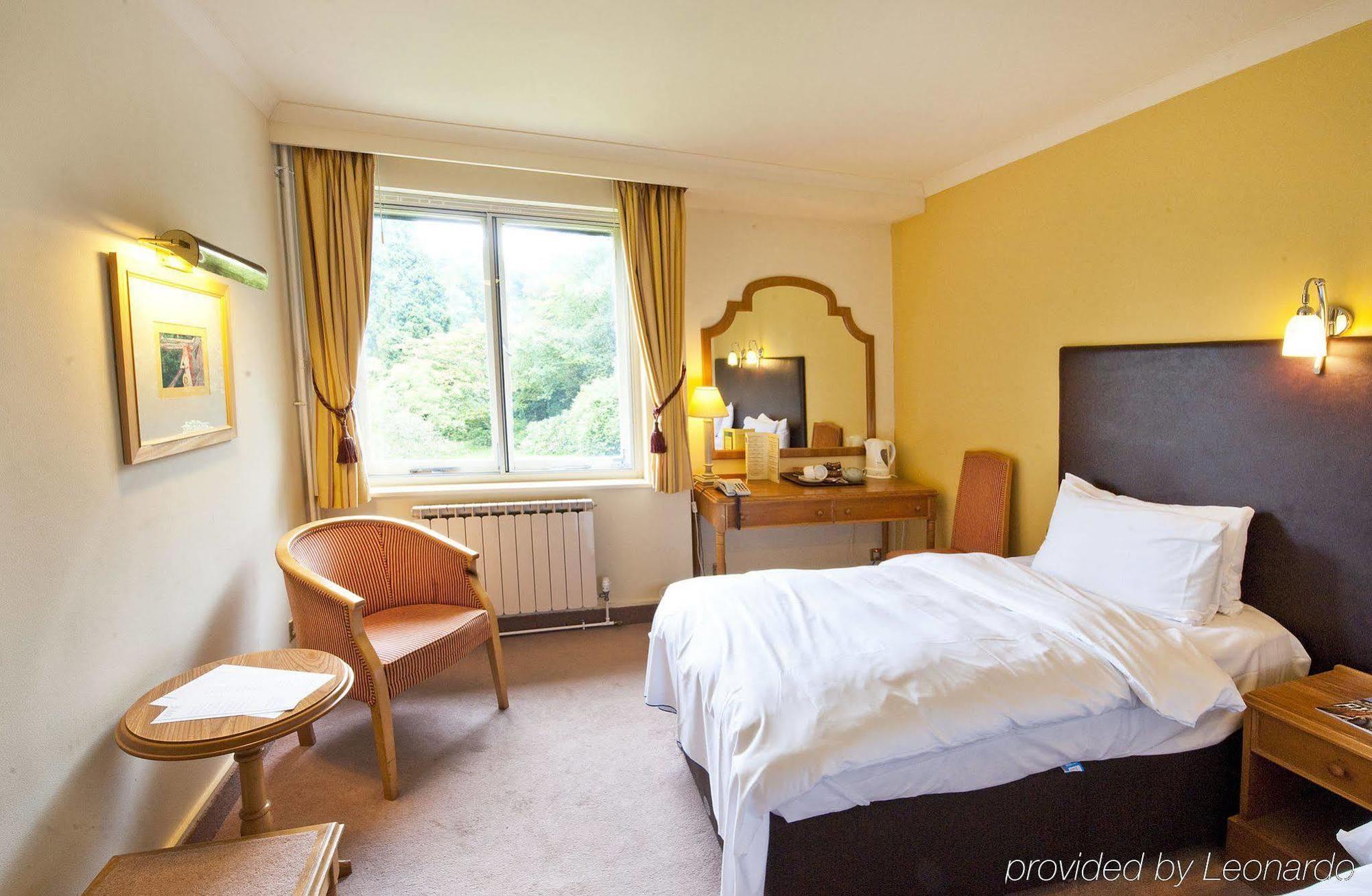 Roebuck By Greene King Hotel